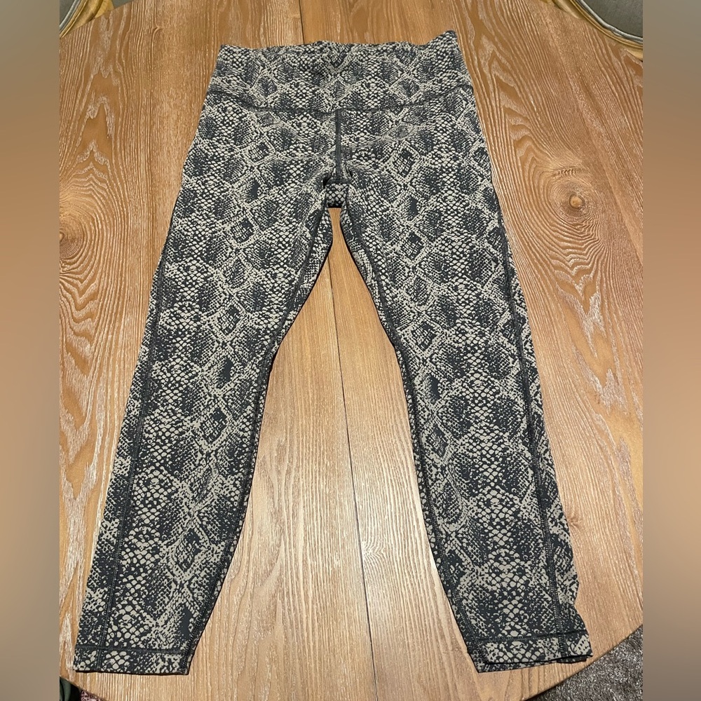 Athleta Ultimate stash pocket leggings